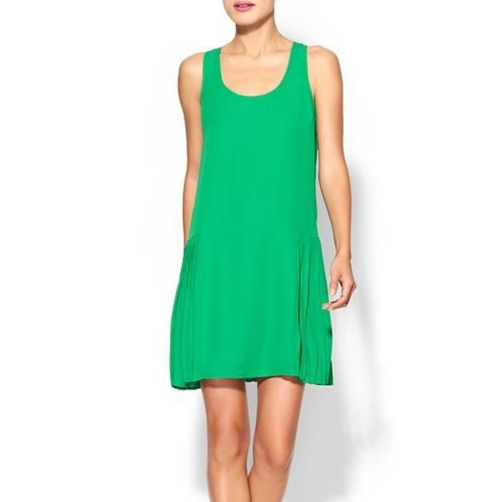 ❇️2/$30❇️NWOT Tinley Road Pleated Shift Dress